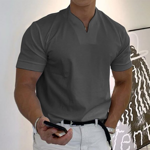 Pasquale | Polo Slim Fit à col en V pour hommes élégants - Image 4