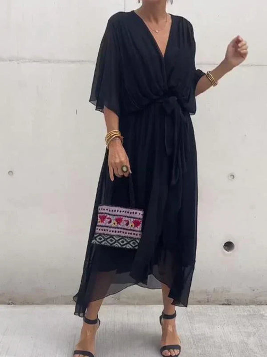 Julie | Élégante robe en soie à col en V souple - Image 2