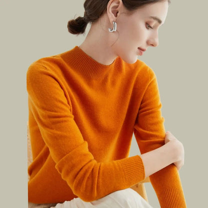 Langærmet striktrøje i merinould til damer med mock-neck