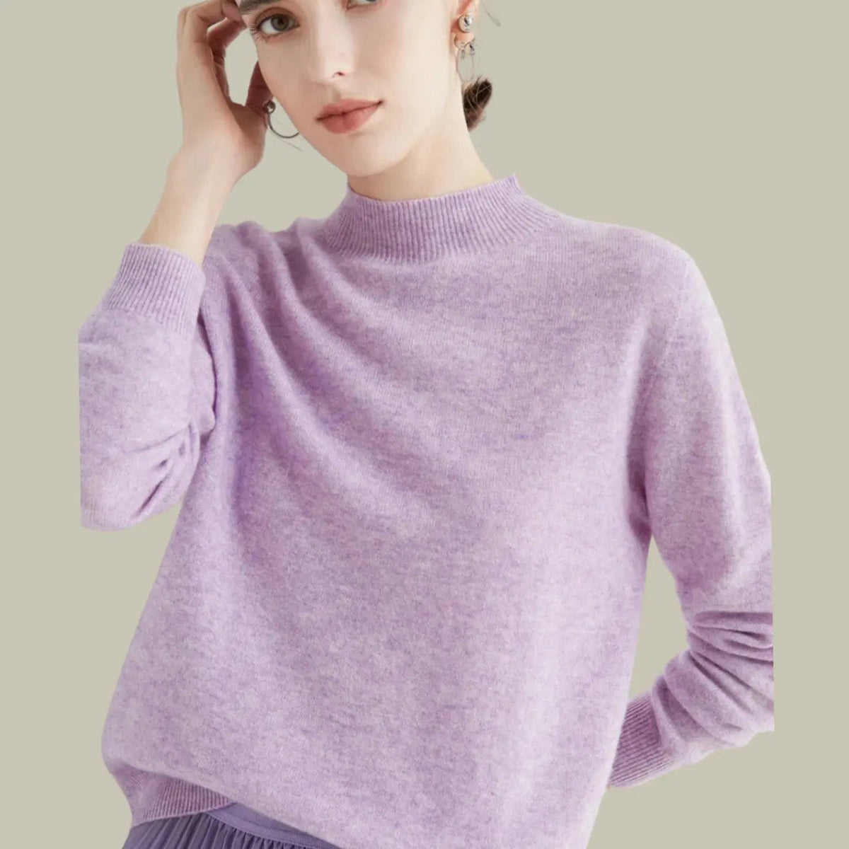 Langærmet striktrøje i merinould til damer med mock-neck