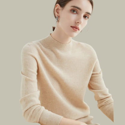 Langærmet striktrøje i merinould til damer med mock-neck