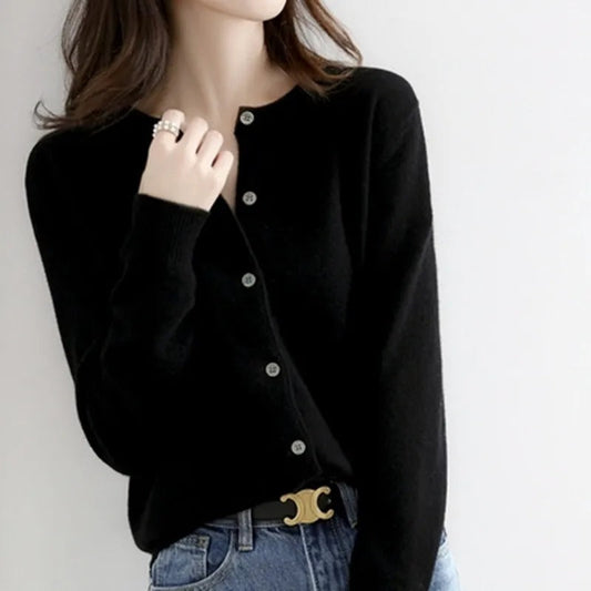 Fanny | Cardigan ajusté à boutons pour femme - Image 1
