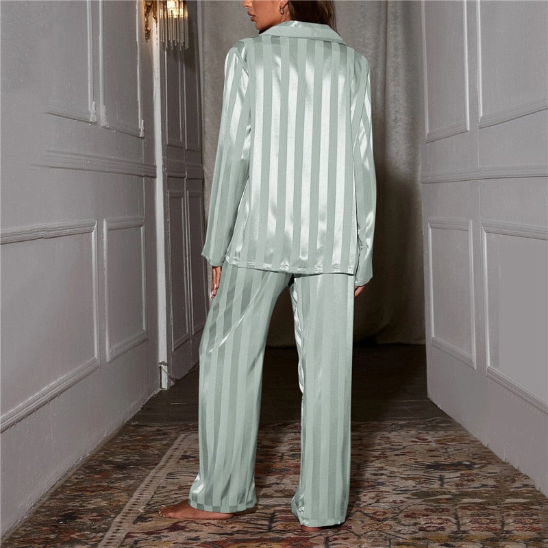 Marcelie | Stilfulde Silke Pyjamas til Kvinder