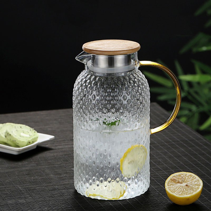 Marcelie | Varmebestandig tekstureret glas kande med bambuslåg – Elegant serveringskande til varme og kolde drikke