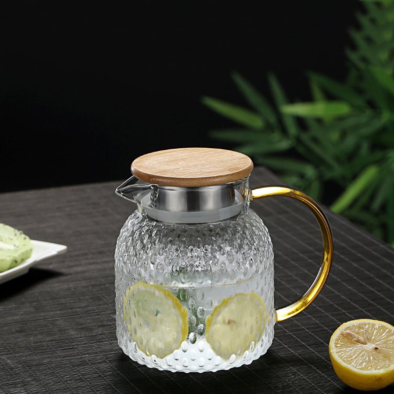 Marcelie | Varmebestandig tekstureret glas kande med bambuslåg – Elegant serveringskande til varme og kolde drikke