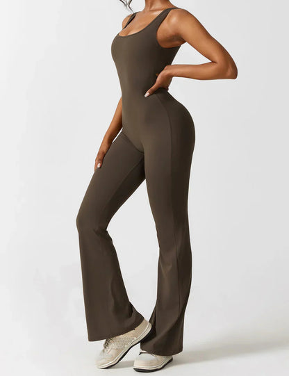 Image of Marie | Dame Jumpsuit med Åben Ryg og Flare Ben