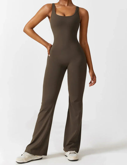 Image of Marie | Dame Jumpsuit med Åben Ryg og Flare Ben