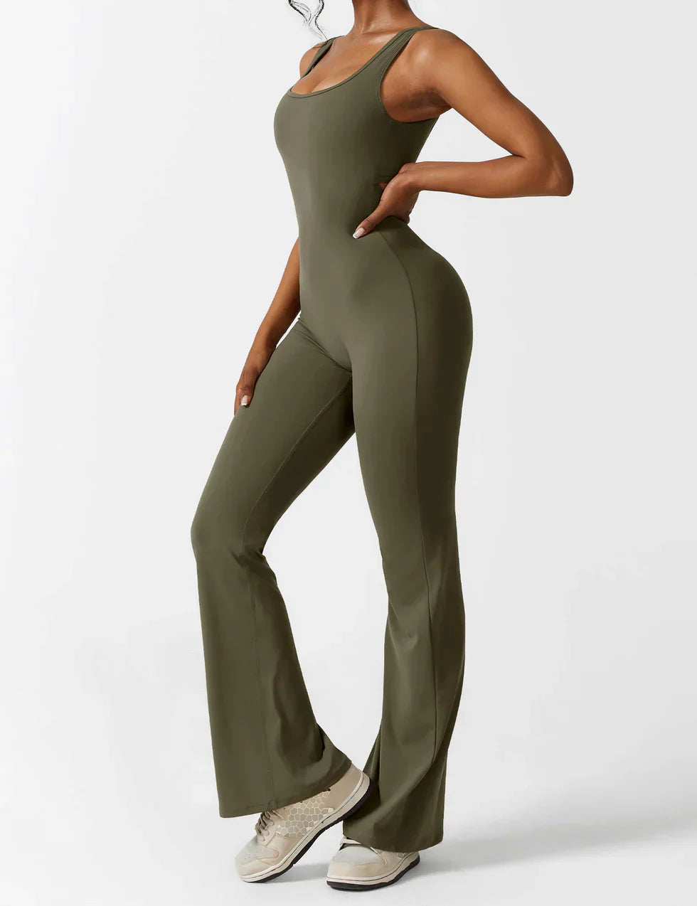 Image of Marie | Dame Jumpsuit med Åben Ryg og Flare Ben