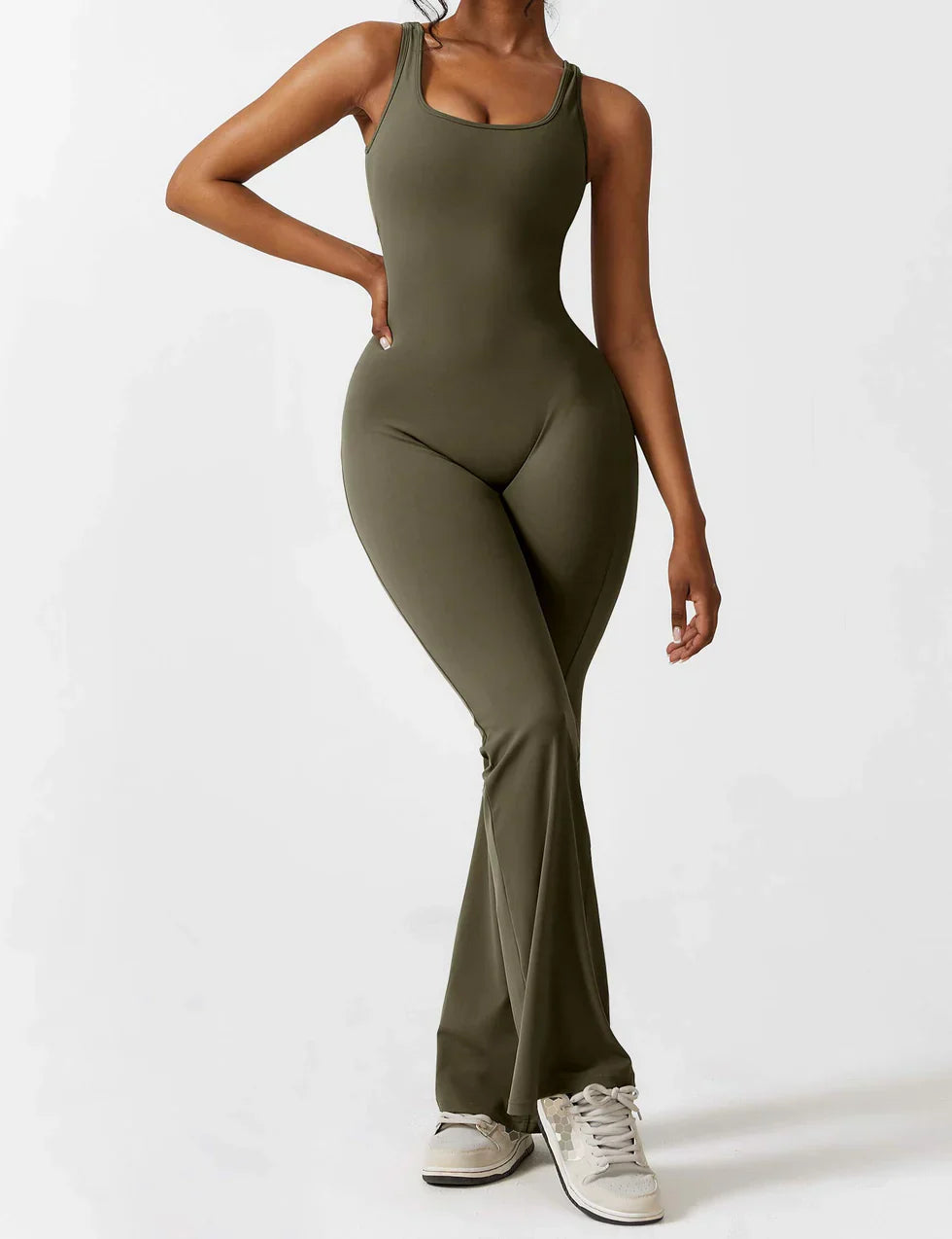 Image of Marie | Dame Jumpsuit med Åben Ryg og Flare Ben