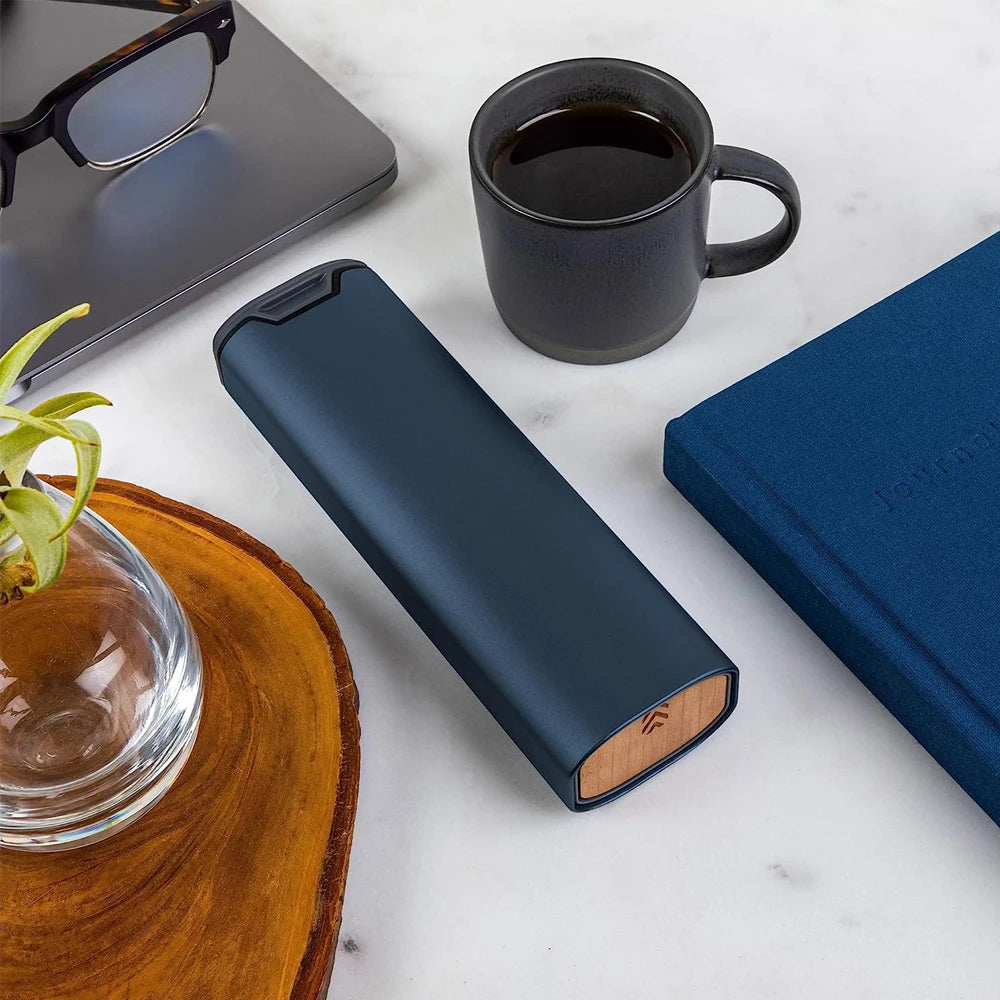 MediEase Uge Pille Organizer – Elegant Træ & Aluminium Pilleboks