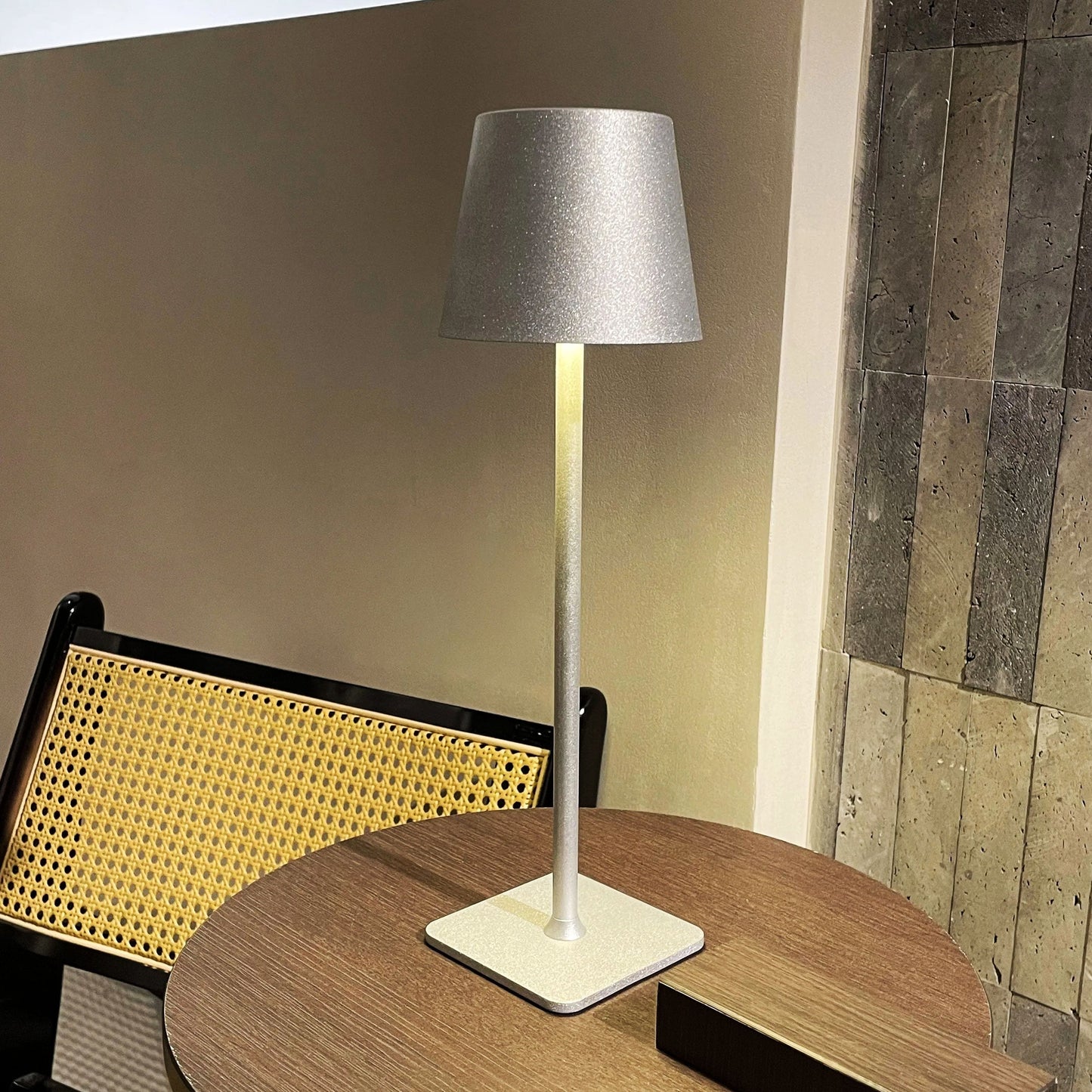 Moderne Genopladelig LED Trådløs Bordlampe