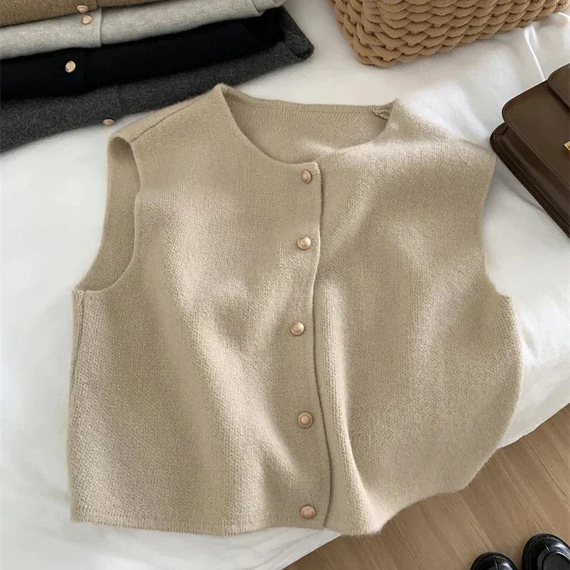 Édith | Gilet pull sans manches à boutons pour femme - Image 3