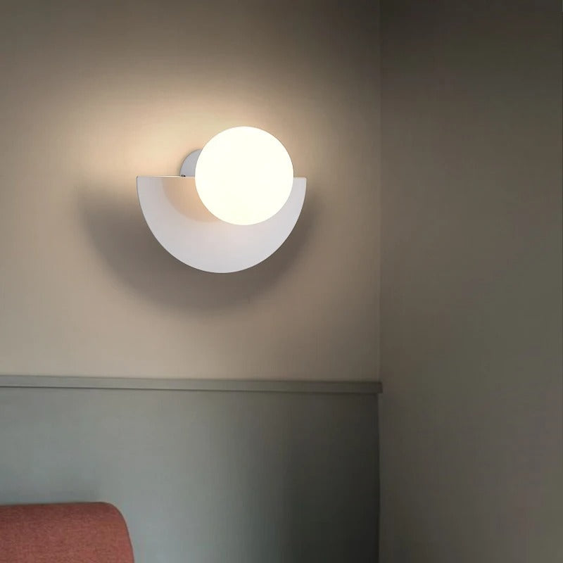 Nordisk Væglampe Summit - Halvcirkeldesign - Moderne Belysning