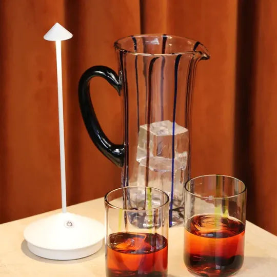 Oplys dit rum med den trådløse LED bordlampe – RadiantGlow