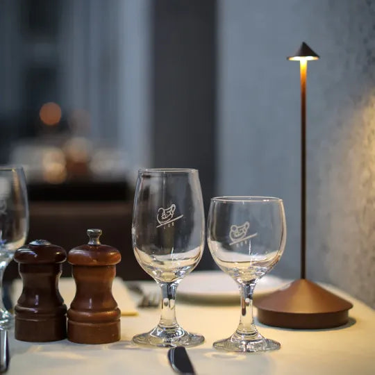 Oplys dit rum med den trådløse LED bordlampe – RadiantGlow