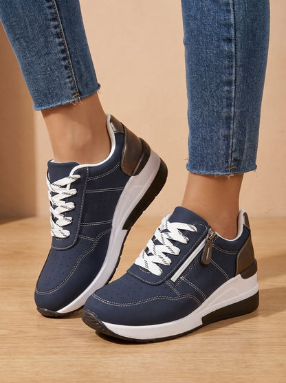 Ortopædiske sneakers med kilehæl og snøre til damer