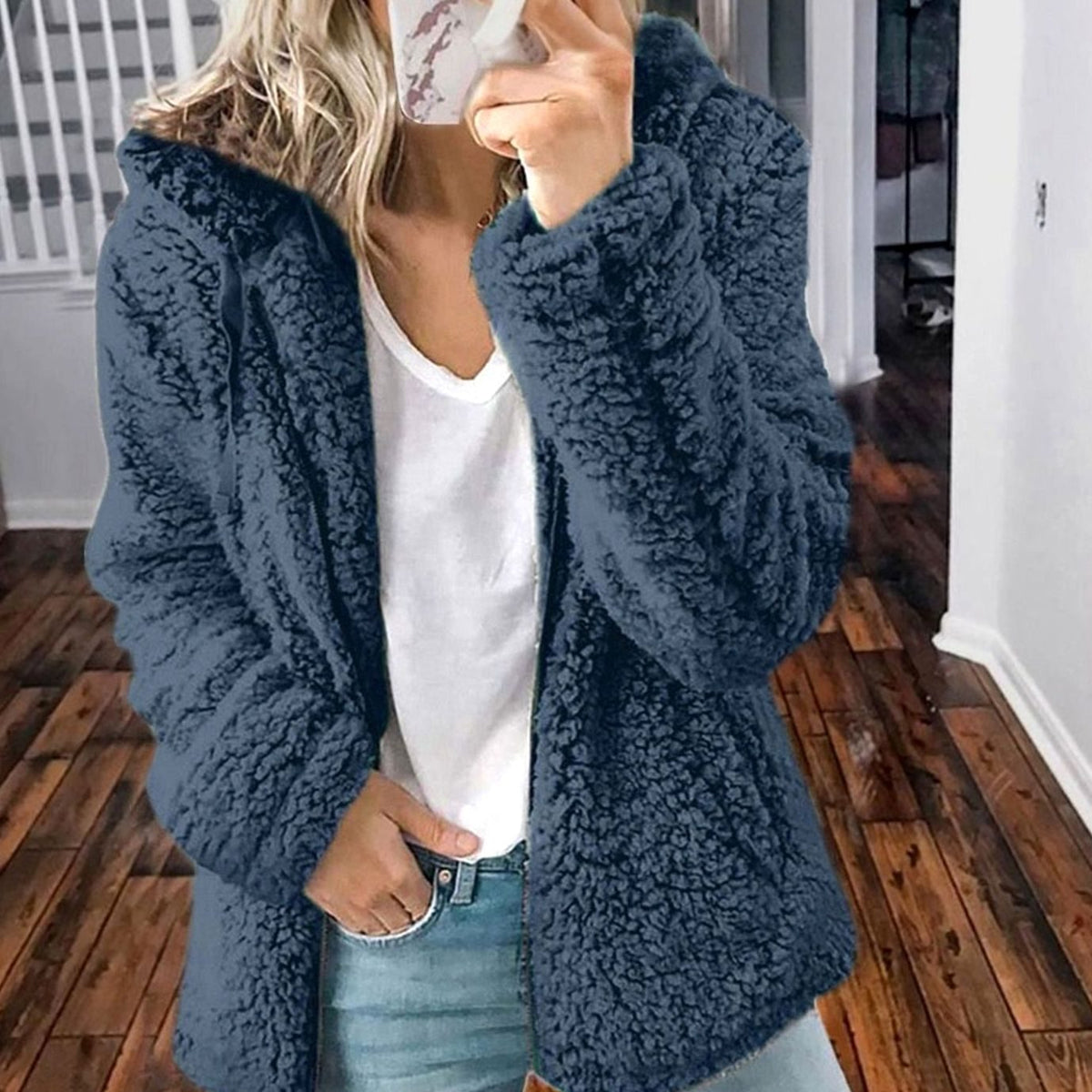 Oversized teddyfleece-jakke med hætte og lynlås til damer