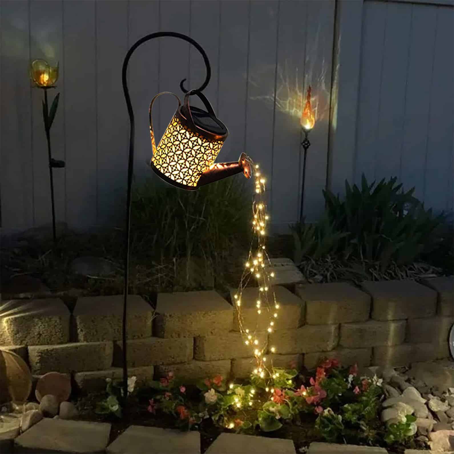 Solcelledrevet Vandkande LED Lampe til Haven