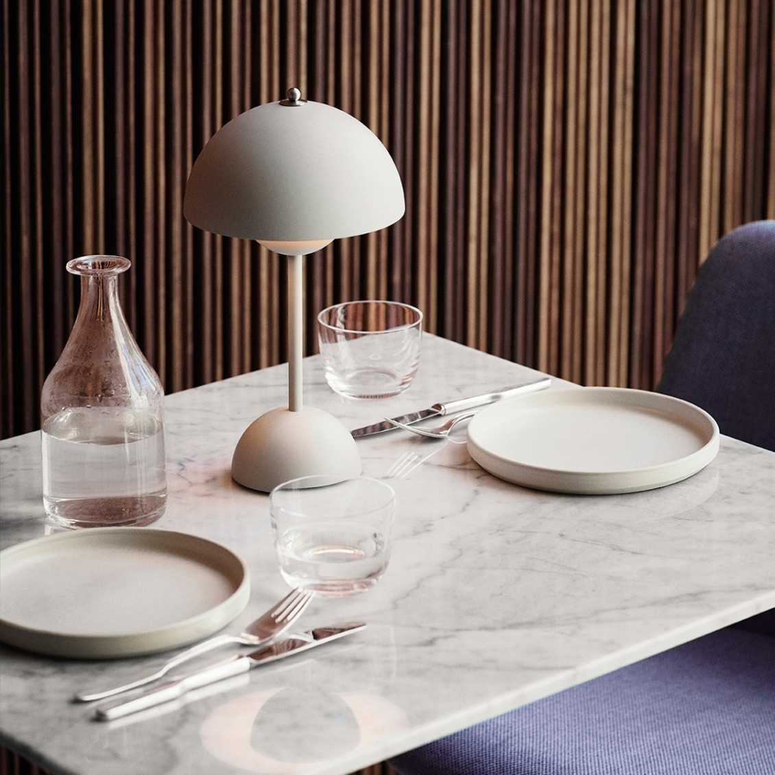 Trådløs Retro LED Bordlampe med Parasol Design