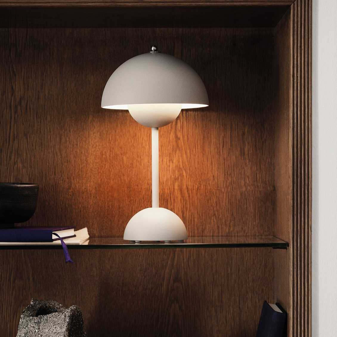 Trådløs Retro LED Bordlampe med Parasol Design