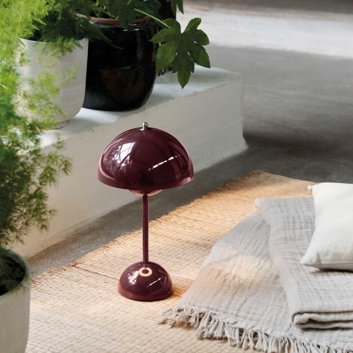 Trådløs Retro LED Bordlampe med Parasol Design