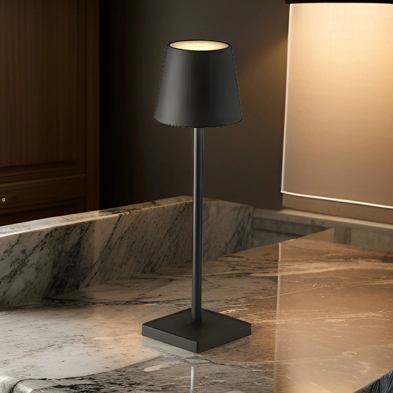 Trådlampe med genopladning - Elegant LED til indendørs og udendørs brug