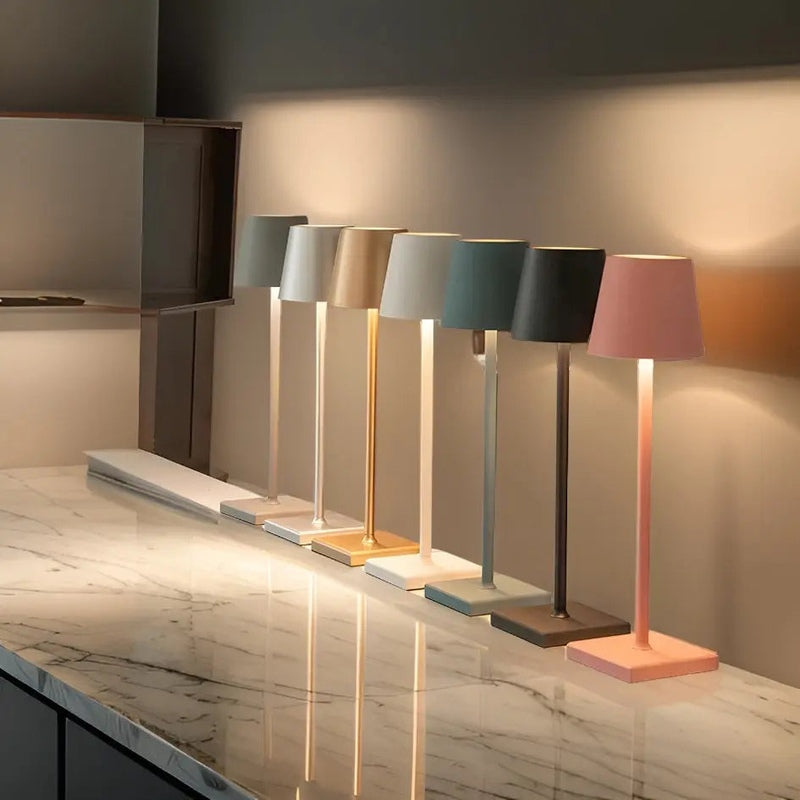 Trådlampe med genopladning - Elegant LED til indendørs og udendørs brug