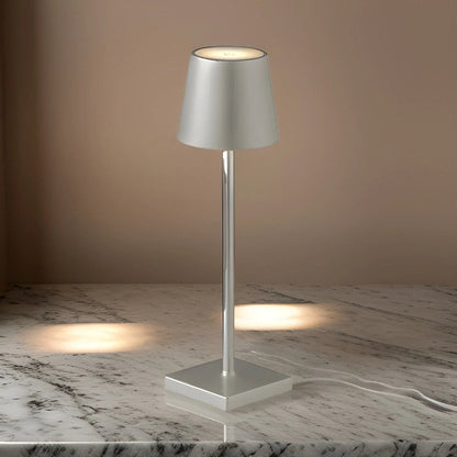 Trådlampe med genopladning - Elegant LED til indendørs og udendørs brug