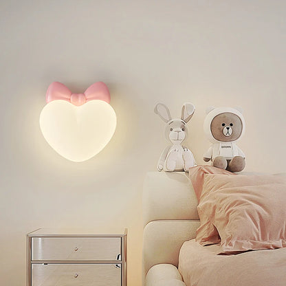 Trævæg lampe til børneværelse | Hjerteformet - Terra Pink - Image 2