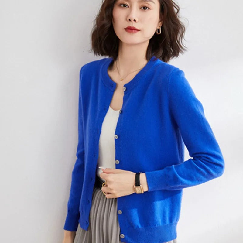 Fanny | Cardigan ajusté à boutons pour femme - Image 3