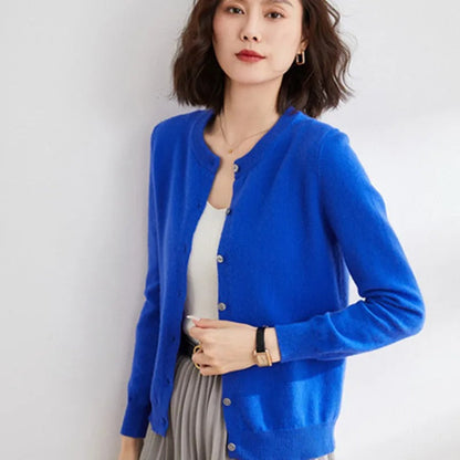Fanny | Cardigan ajusté à boutons pour femme - Image 3